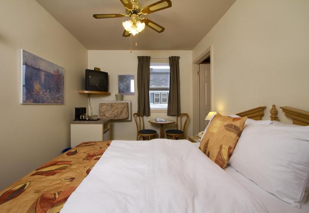 Brigantine Inn Lunenburg Δωμάτιο φωτογραφία