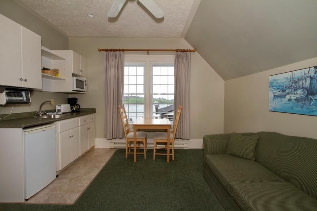 Brigantine Inn Lunenburg Δωμάτιο φωτογραφία