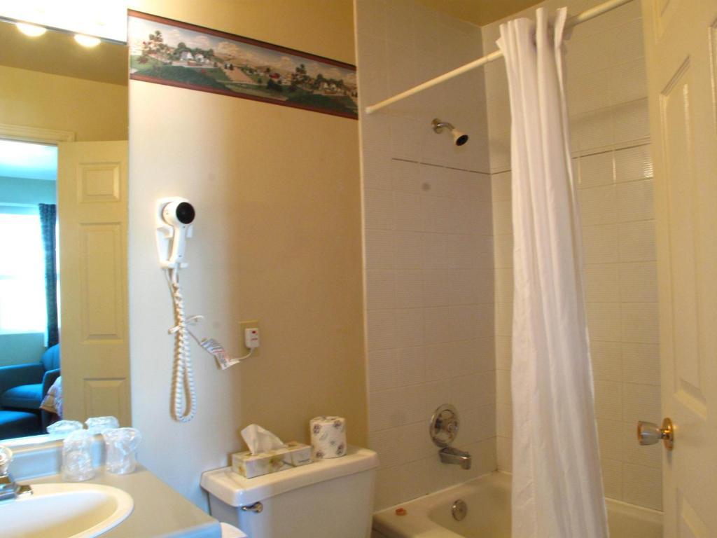 Brigantine Inn Lunenburg Δωμάτιο φωτογραφία