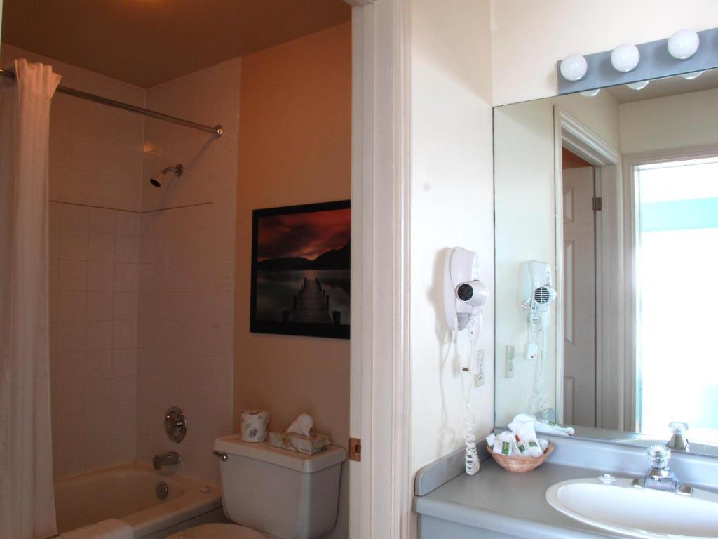 Brigantine Inn Lunenburg Δωμάτιο φωτογραφία