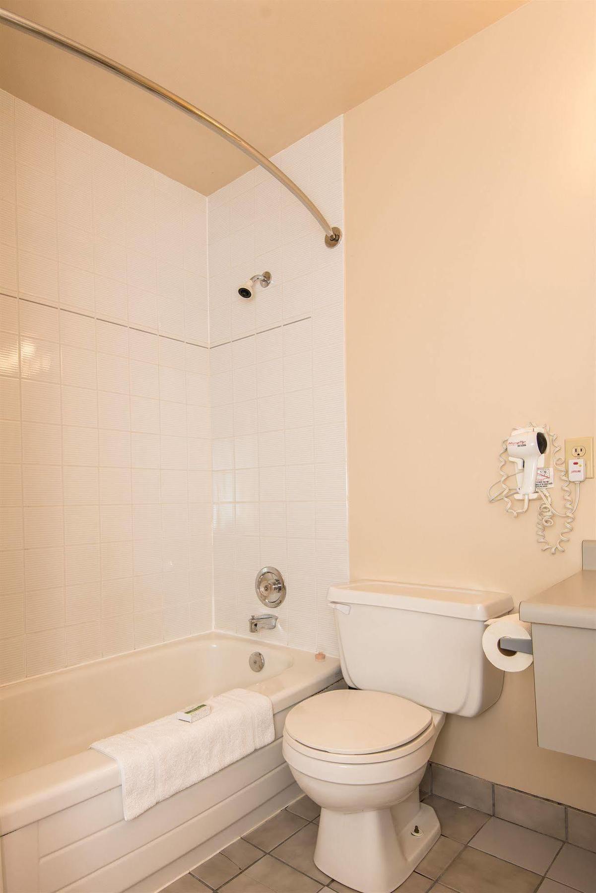 Brigantine Inn Lunenburg Εξωτερικό φωτογραφία